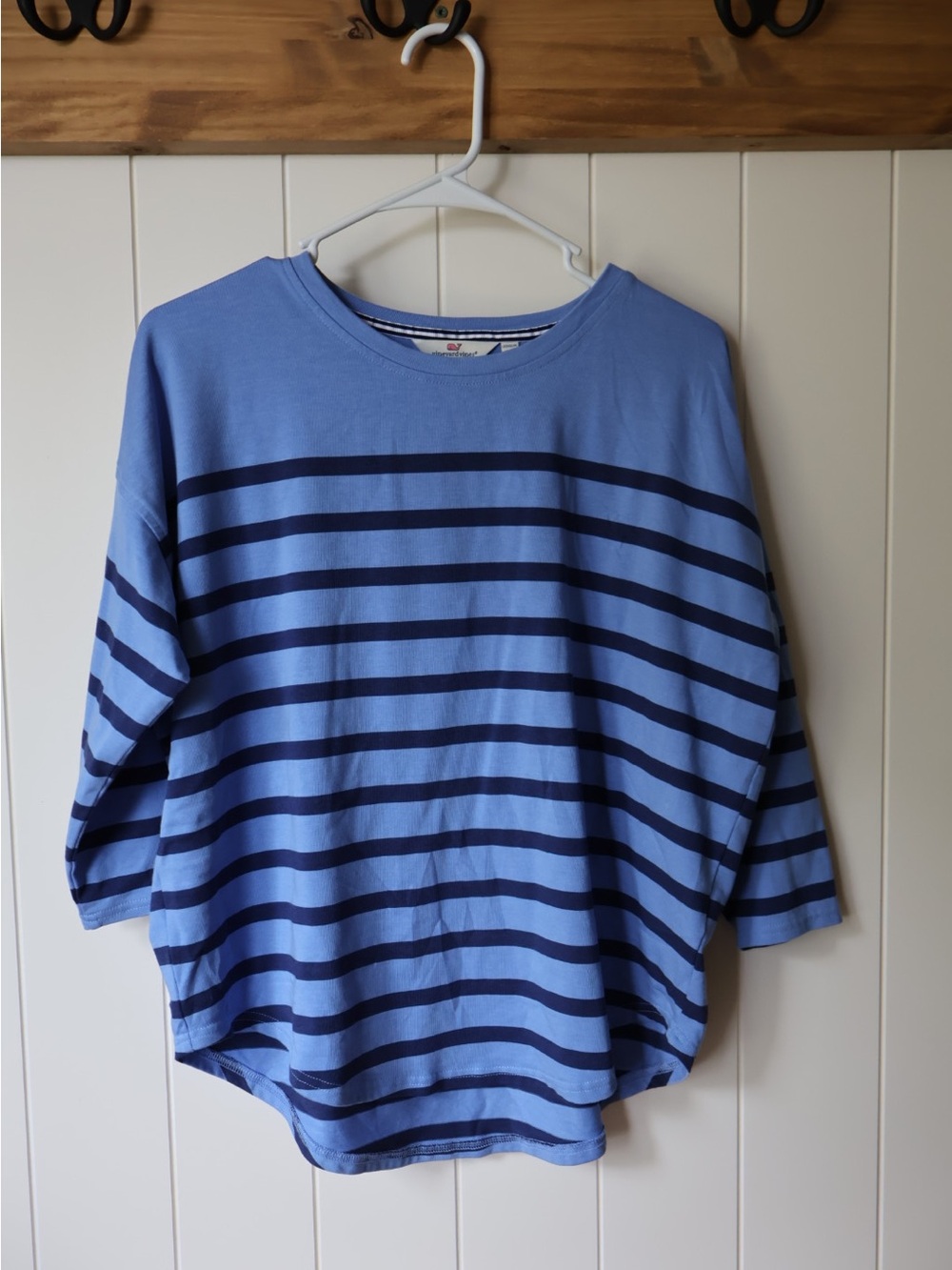 Vineyard Vines Blue Tee with Navy Stripe Detail 3/4 Sleeve Sz XS EUC Cotton